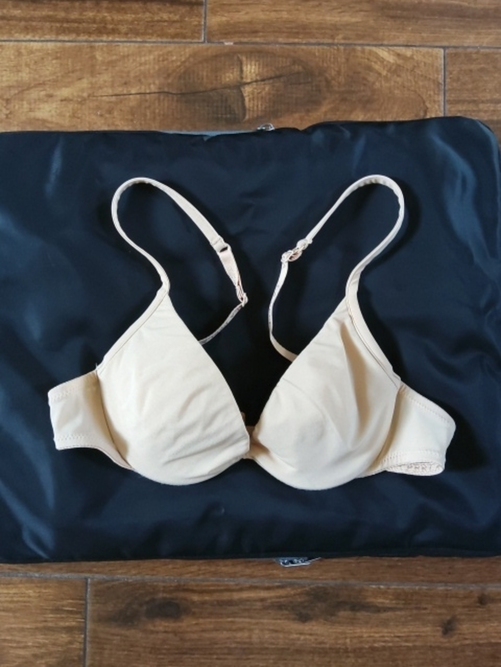 LA PERLA Nude T-Shirt Bra w/ Adjustable Straps